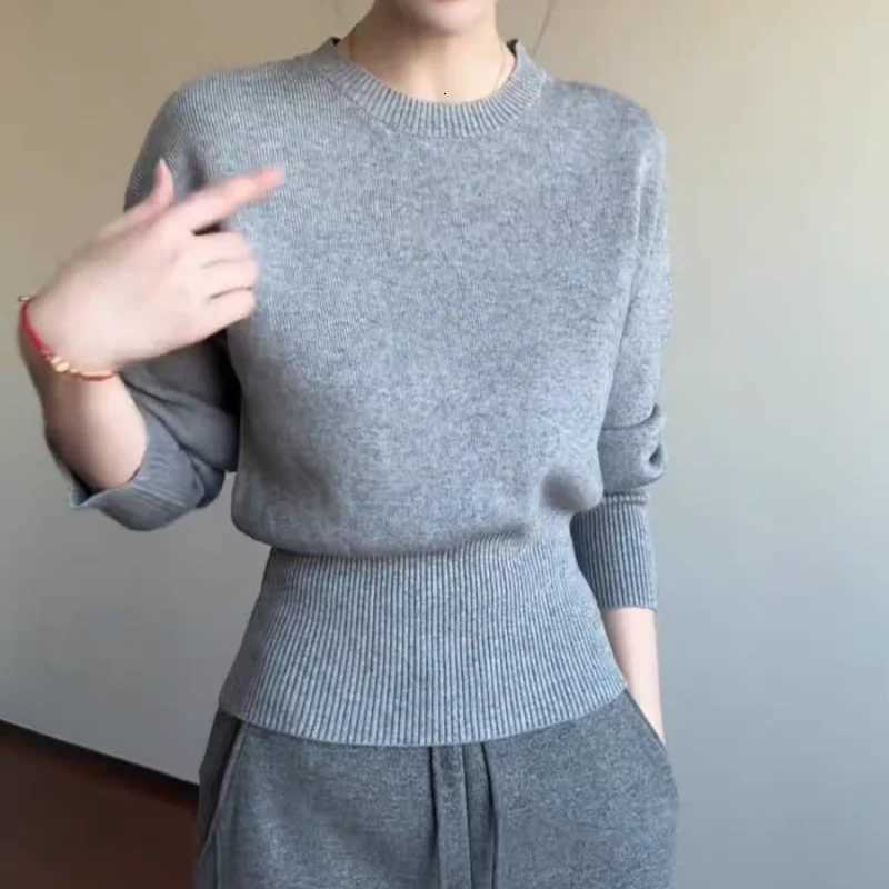 Women's Sweaters Autumn and winter 100% pure wool sweater minimalist style round-neck knitwear women's long-sleeved soft undershirt sweate
