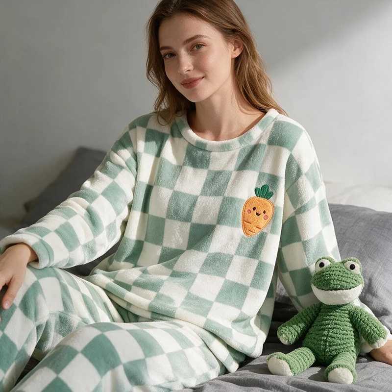 Women's Sleep Lounge Fall and Winter Thickened Warm Sleepwear Homewear Plus Size Coral Velvet Pyjamas Women's Long Sleeve Green Plaid Soft