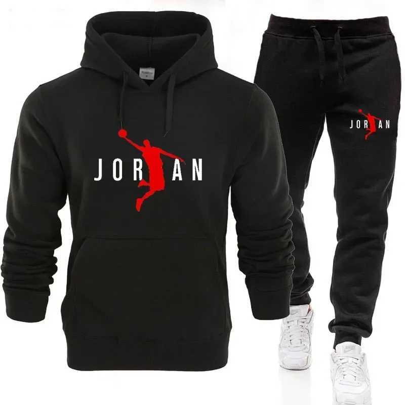 Fashionable men's sportswear set 2025 Spring and Autumn New outdoor men's casual pullover + jogging Pants two-piece set T260924