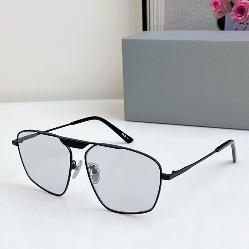TAG NAVIGAGOR Pilot Sunglasses Classic Designer Style 0246 Black Metal Frame Light Grey Lens Polygonal Glasses Outdoor Casual Style Mens Womens Vers
