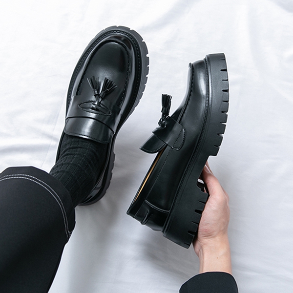 Men's thick soled plus size pointed leather shoes, fashionable British style, Su style, business casual shoes, shoe covers, loafers, men's