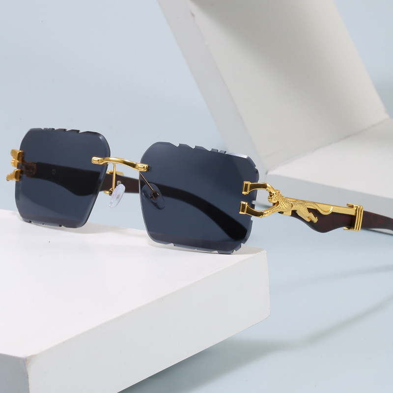 Luxury Brand Designer Sunglasses New Fashion Beveled Square Frame Glasses With Unique Leopard Head Decoration, Wave-Shaped Sunglasses For Women