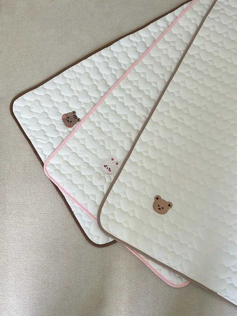 piece Covers 1 Changing Pads of beige baby waterproof mattress breathable diaper pad suitable for daily use in spring summer autumn and winterW26092