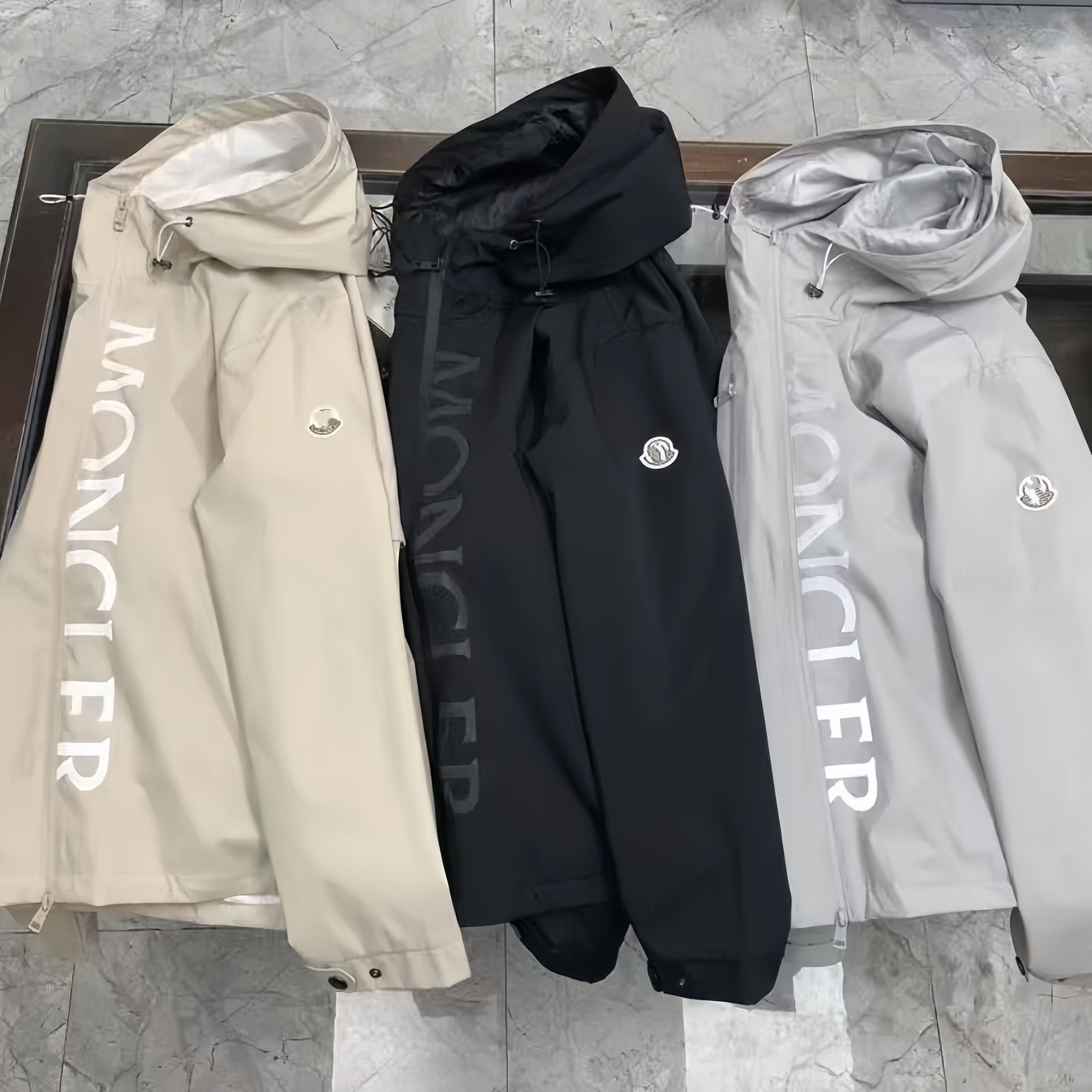 High quality 2026 autumn new men's fashionable assault jacket with letter printed slim fit hooded jacket brand windproof jacket
