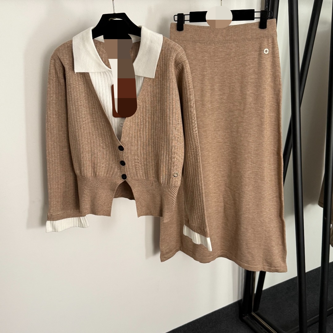20255380 2026 new style set - fake two pieces joined with a turned-down collar long-sleeved knitted cardigan + high-waisted knitted skirt,