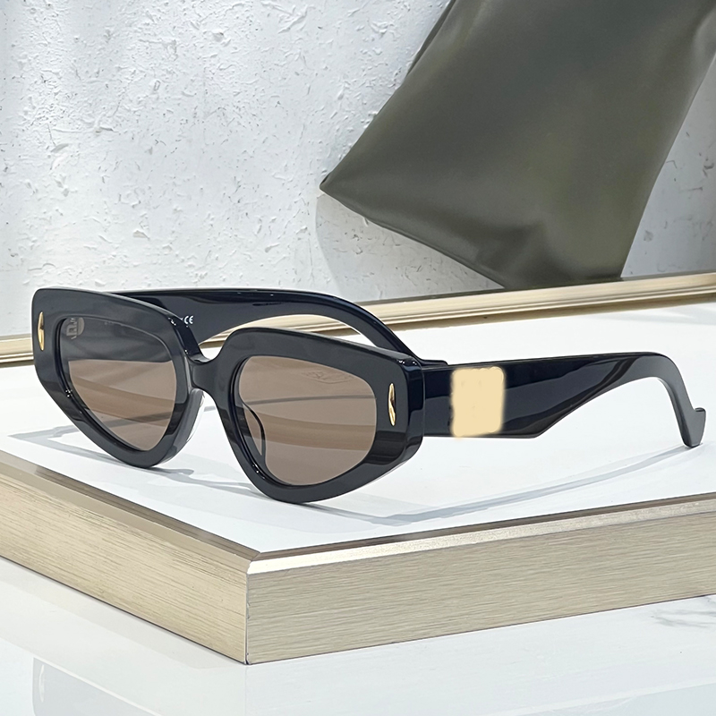 Luxury Fashion Vintage Cat Eye Sunglasses for Women Designers Fashion Womens Small Butterfly Screen Sunglasses Summer travel running sports UV glass