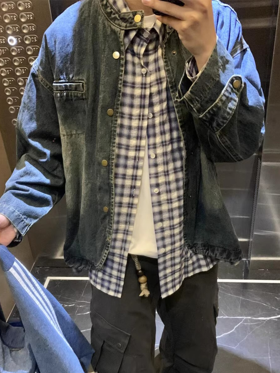 Japanese-style retro stand-collar denim jacket, unisex, fashionable, loose fit, versatile, with a vintage washed and distressed look, short jacket f