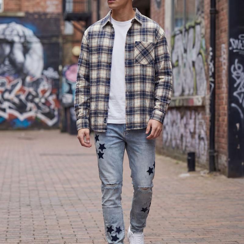 Men Vintage Washed Slim Fit Jeans Star Patch Decoration Ripped Knee Frayed Detail High Waist Button Zip Fly Streetwear Denim Trousers Classic Belt L