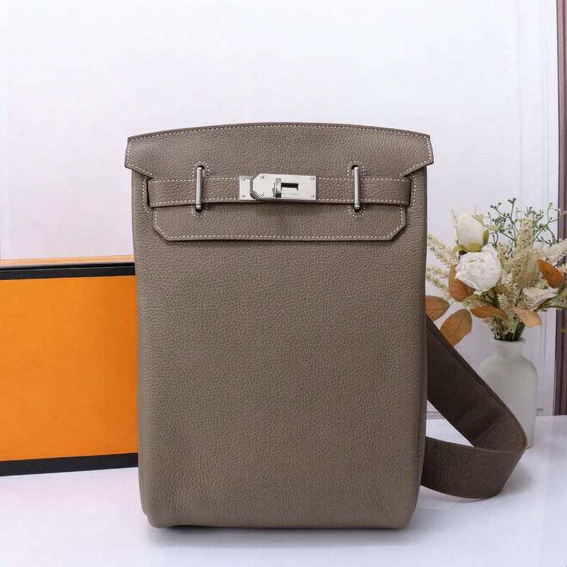 2026 New Women's Hot Designer Tote Bags Real Leather Commuter Bag Luxury Bag Chest Bag With Adjustable Crossbody Strap Lightweight For Daily Us