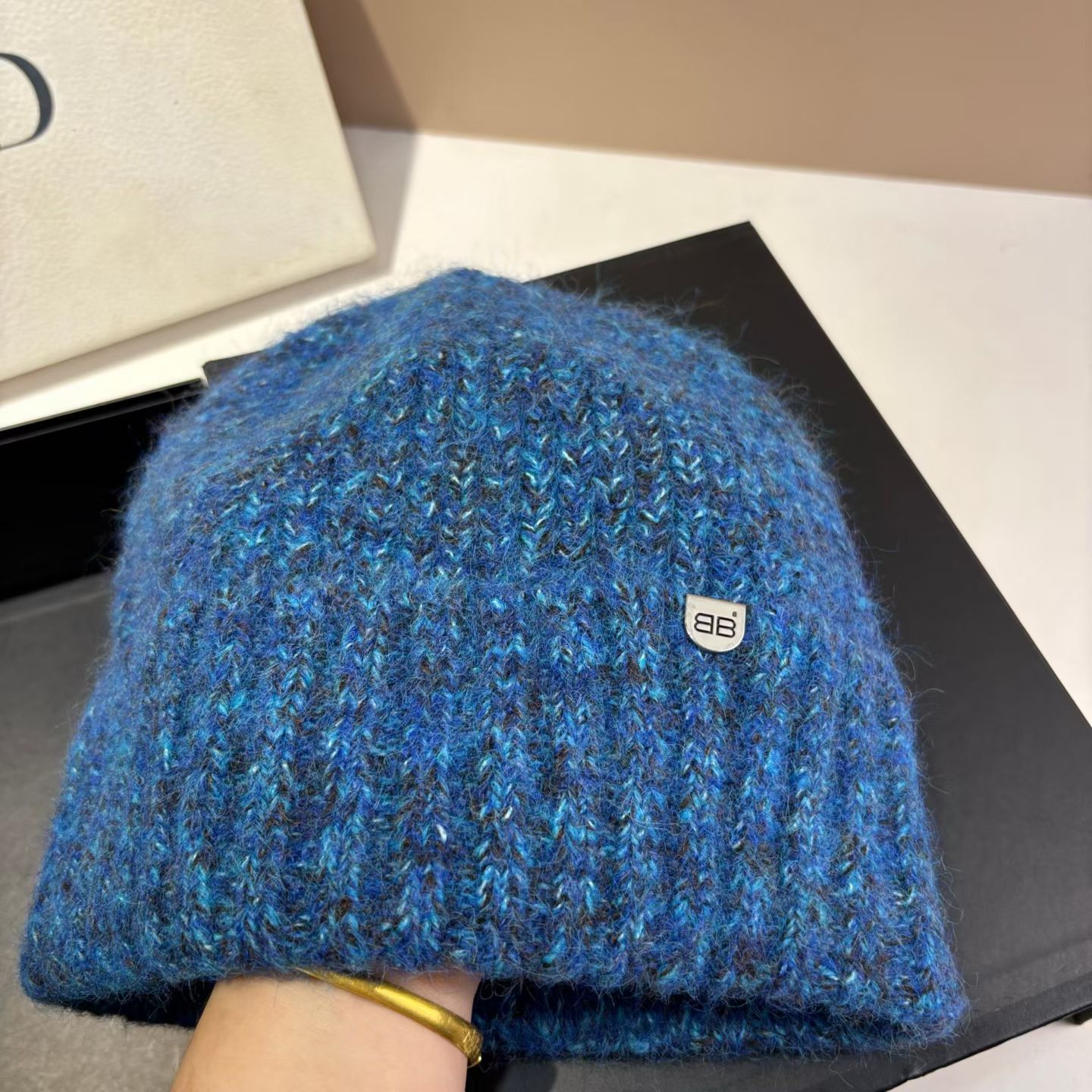 Mohair Beanie Metal Label Knitted Hat Beanie Premium Texture High-end Designer Beanie Luxury Beanie Warm Hat Winter Beanie Mixed Color Slouchy Skull