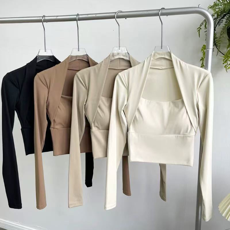Maglietta sportiva da fitness a maniche lunghe da donna Elegante camicia da yoga da ballo con cuscino sul petto Cintura piccola per palestra Acceler