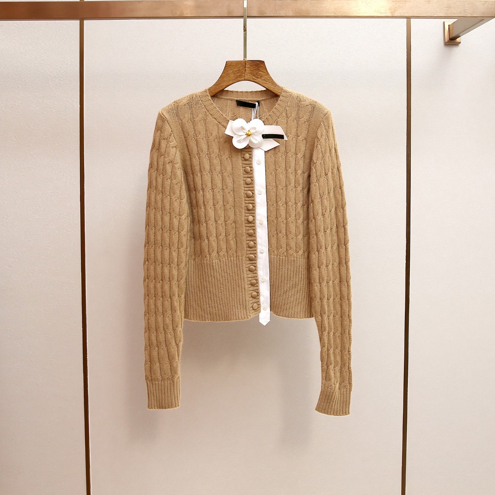 High End Women's Clothing Autumn and Winter New French Round Neck Thin Color Matching Knitted Sweater Cardigan