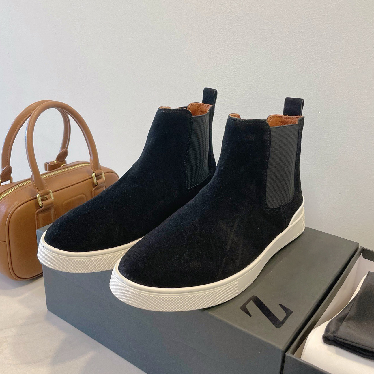 1 1 Designer Chelsea Ankle Boots Top quality Genuine Leather Luxurys Autumn Winter Suede Elastic Side Slip On vintage Dress Shoe Mens Flat Short Boo