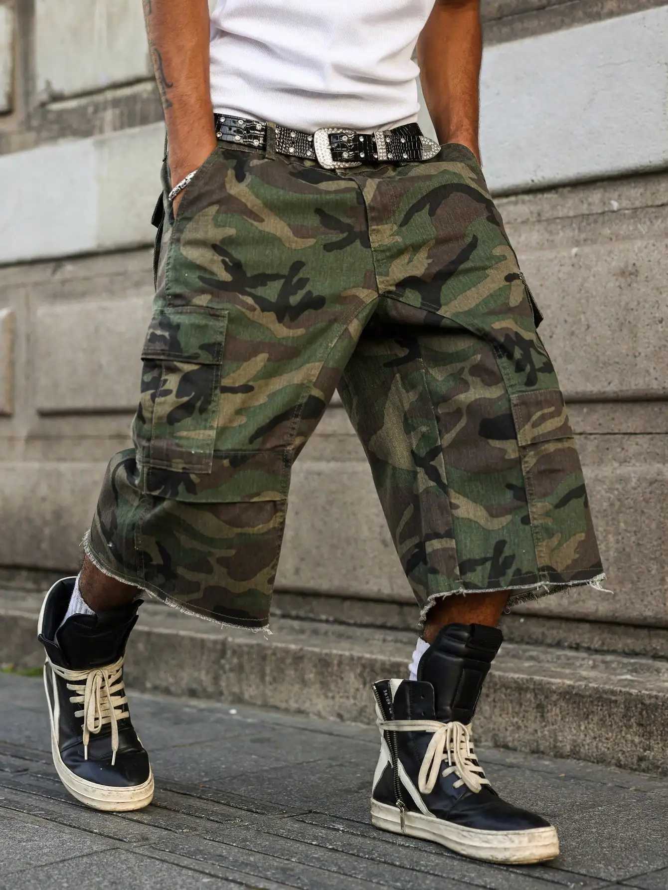 Men's Jeans Men's summer denim shorts. Camouflage cargo pants. Multi - pocket design. Street fashion trend. Daily leisure H260924