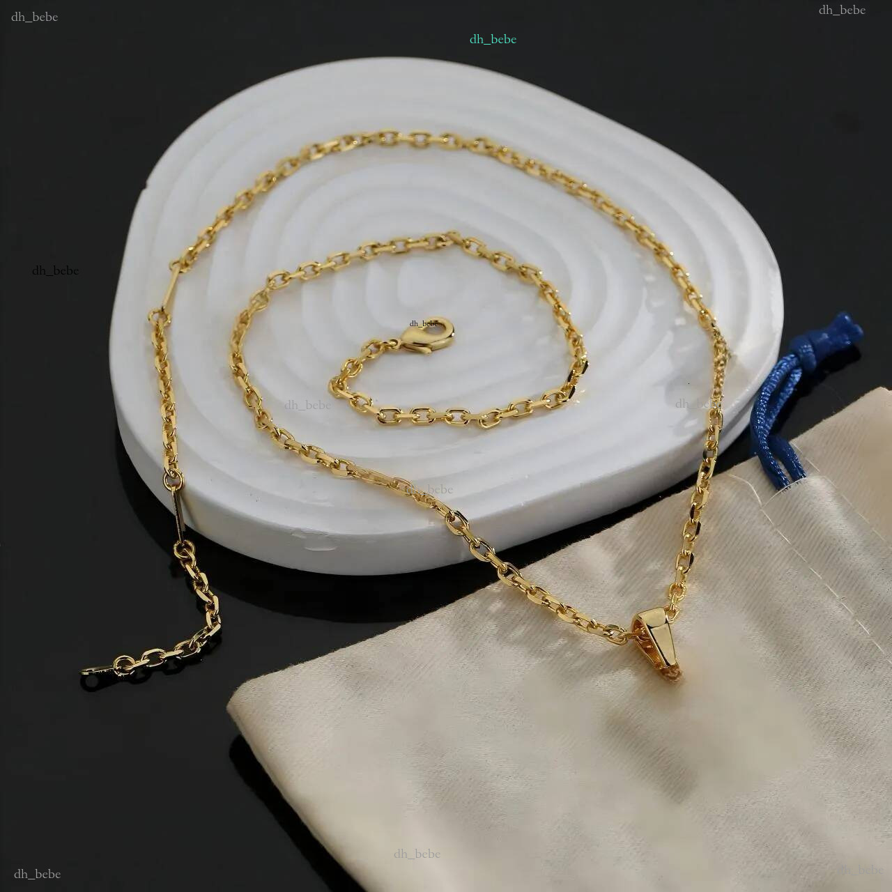 Designer luxury women's pendant high quality decorative necklace