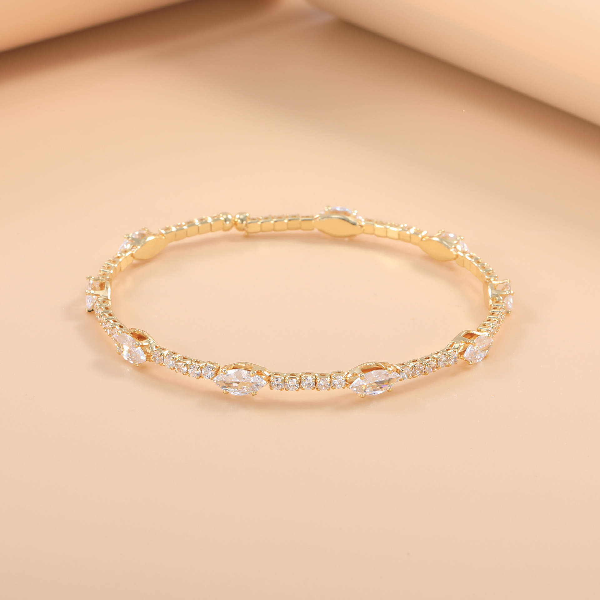 VVS moissanite rican cross-border zircon open elastic bracelet, simple and stylish, niche design, light luxury, high-end feel, women's jewelry