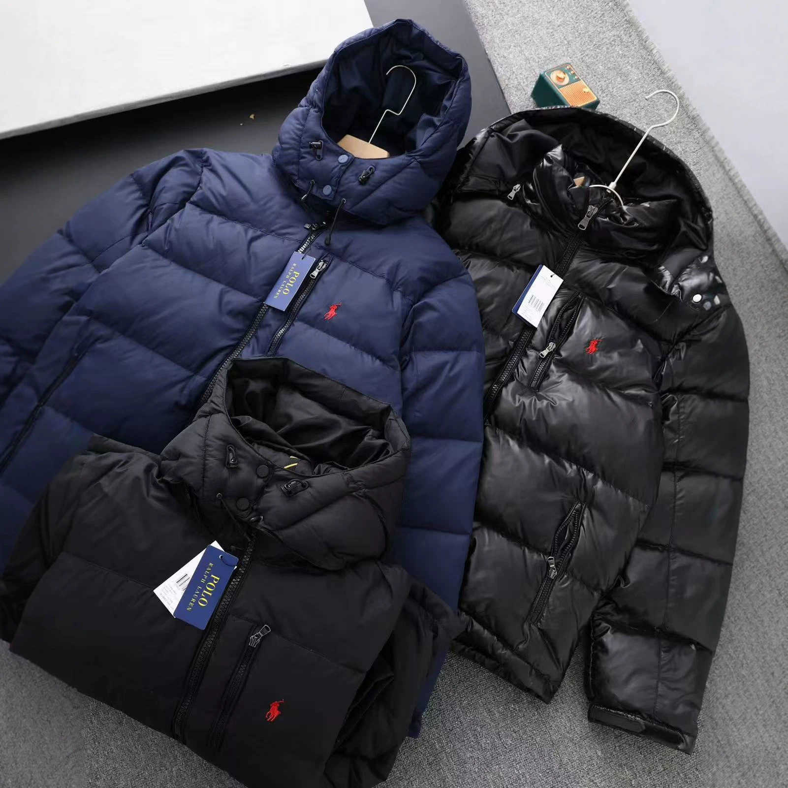 Piumino staccabile con cavallo rosso piccolo addensato caldo piumino antivento per uomo e donna Cappotto per coppie T260924