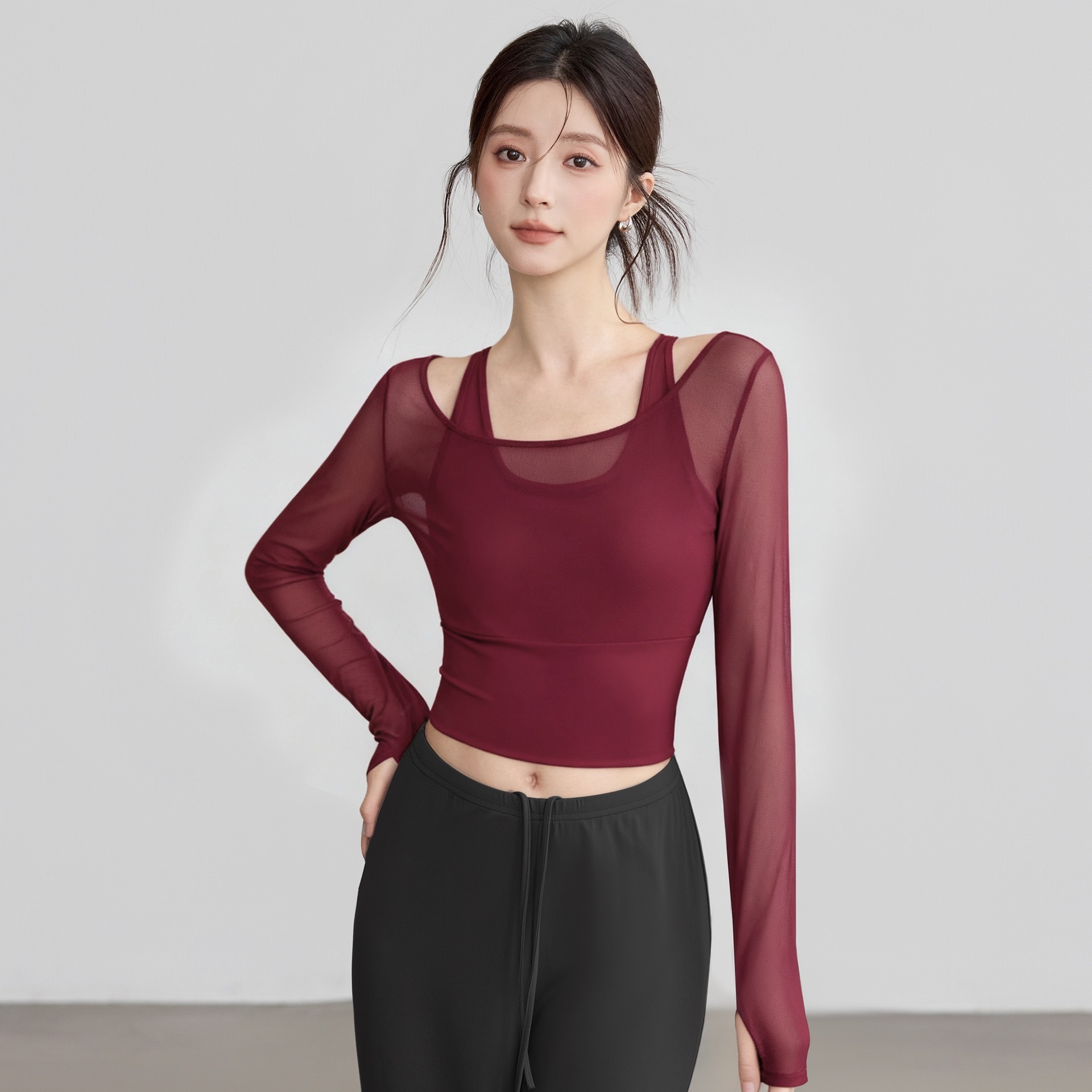 Camicie da yoga a maniche lunghe da donna Canottiere da allenamento slim fit per fitness con imbottiture T-shirt da corsa per camicia da allenamento