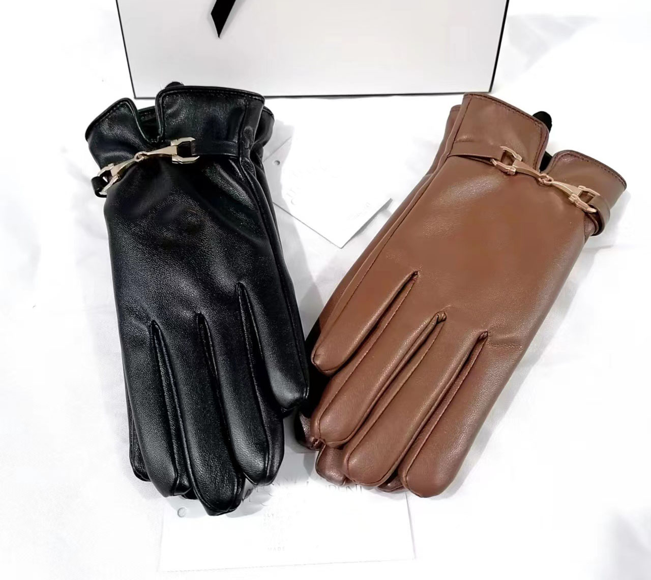 2pcs autumn winter mens twine and fleece gloves Outdoor fuzzy gloves WOMAN fashion Five Fingers Glove s Cycling sport Mittens 2color black brown