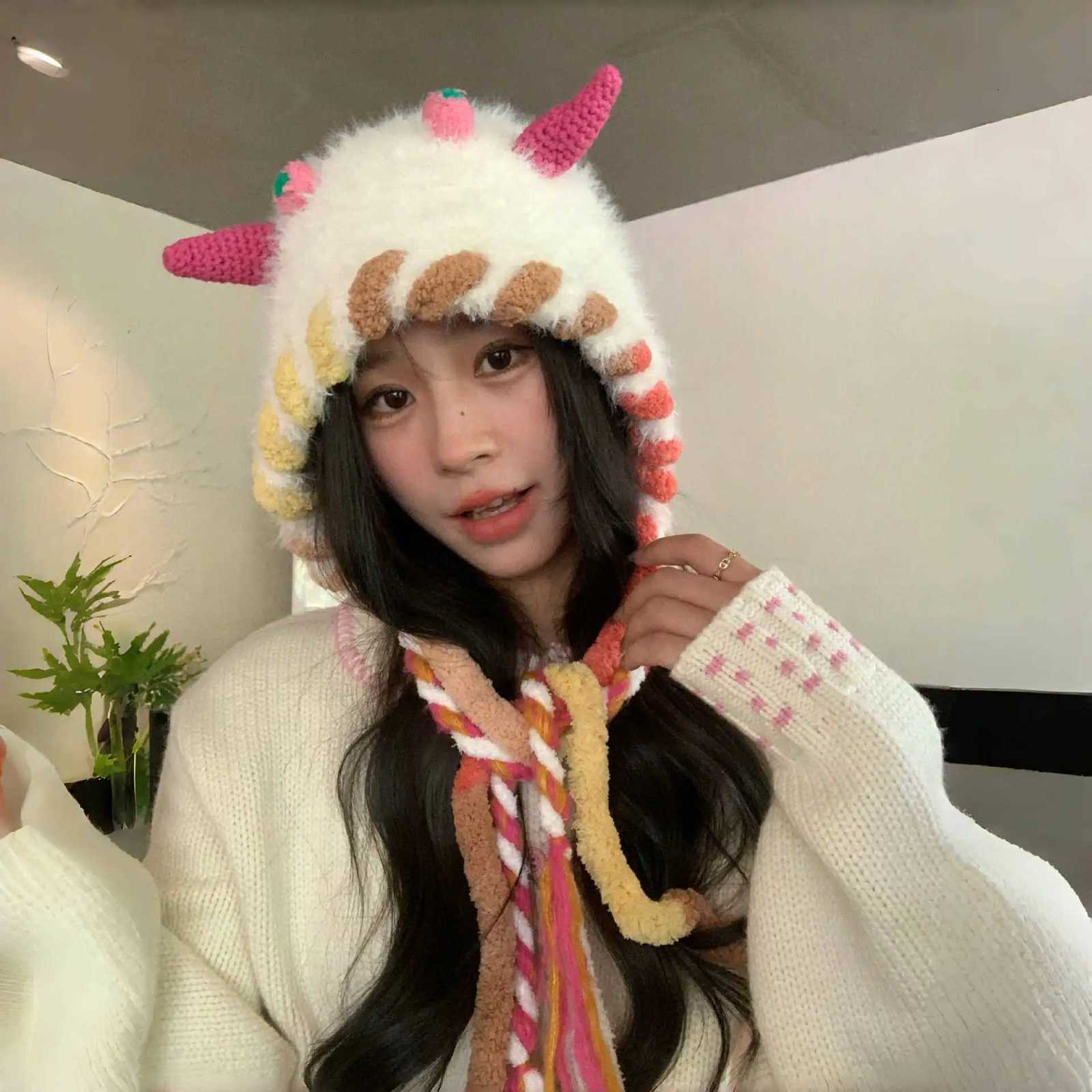 Winter Womens Hats Cute Funny Little Monster Knitted Hat Winter Plush Warm Woolen Hat With Strs Ear-protecting Lei Feng S260924X3SG