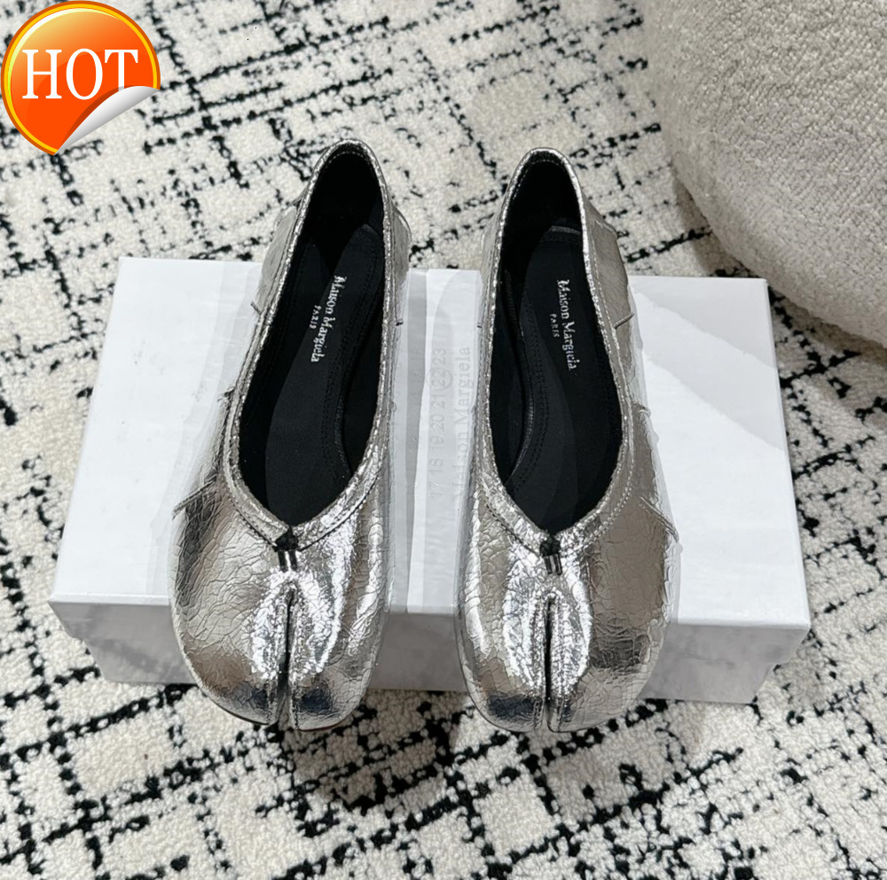2026 Designer mm6 maison tabi shoe Luxury lambskin leather woman mens ballet flat classic Chunky Heel wrinkle loafer dress casual youth girl walk Ba