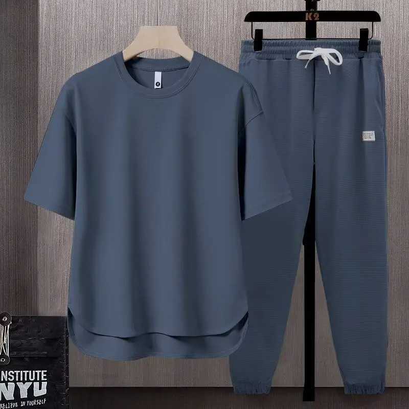 2025 Paired With A Loose Suit Solid Color Men's T-shirt 2024 Summer Day Fashion Short Sleeve Pants Two-piece Short Sleeve Pants T260924