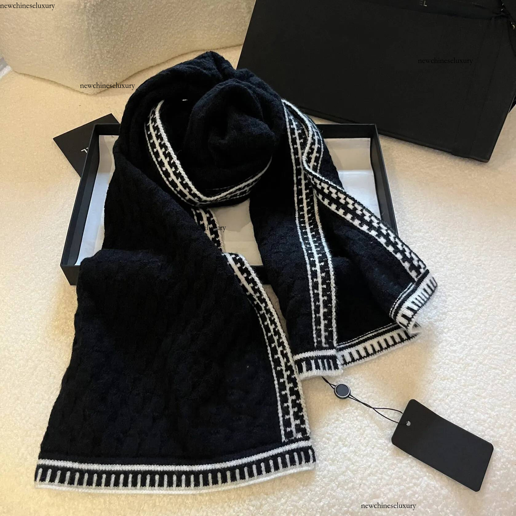 Écharpe de créateur de luxe Grandes lettres écharpes jacquard tissage cachemire automne et hiver femmes hommes chauds toucher confortable mode se