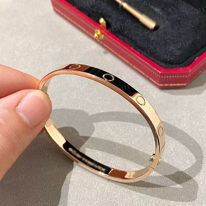 Bracelet designer women for bracelet Luxury jewelry 4mm narrow thin screw bracelet Jewelry Cuff Stainless Steel Gold Silver Classic Permanent Buckle