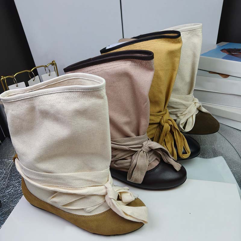 Designer style pleated short boots with a lazy casual design beautiful western combat boots with soft and comfortable texture easy to walk without f