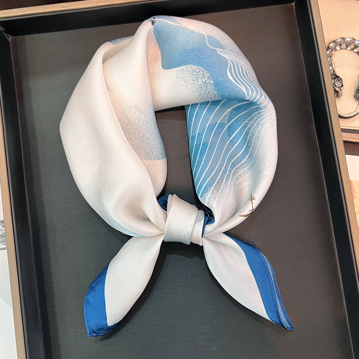 New blue 53CM silk a small square scarf, high-end fashionable, versatile, made of 100% mulberry silk, perfect for spring and autumn