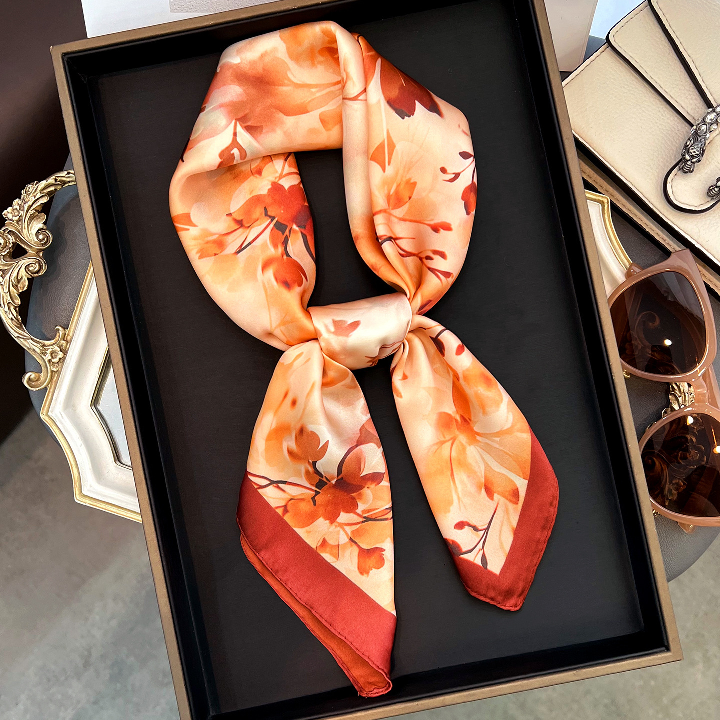 New Korean-style floral print silk scarf, perfect spring and summer, versatile for various outfits, can be worn as neck scarf or a decorative access
