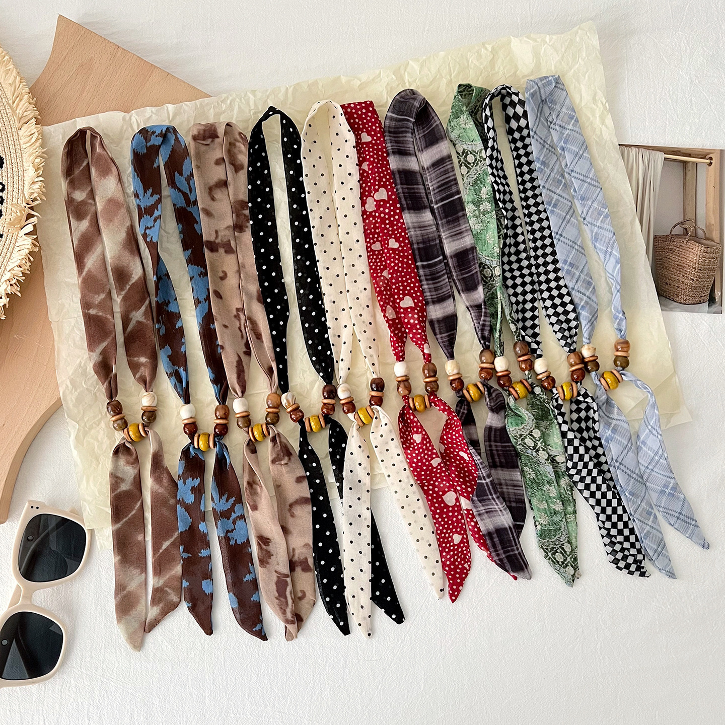 New Korean-style versatile polka dot beaded narrow scarf, a long decorative neck scarf women, adjustable and fashionable accessory for summer
