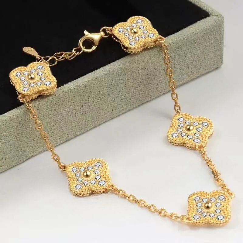 Vanlyness Cleefjewelry Bracelet Women's Lucky Clover Cleefs Designer Brand 18K Gold Luxury Vanlys Cleefjewelrys Classic Fashion Ladies Bracelet