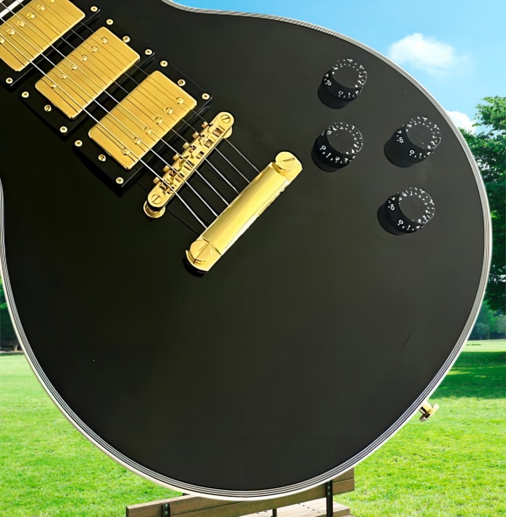 Custom shop, Made in China, Custom high quality electric guitars, black, three-piece pickup, free ship #3658899