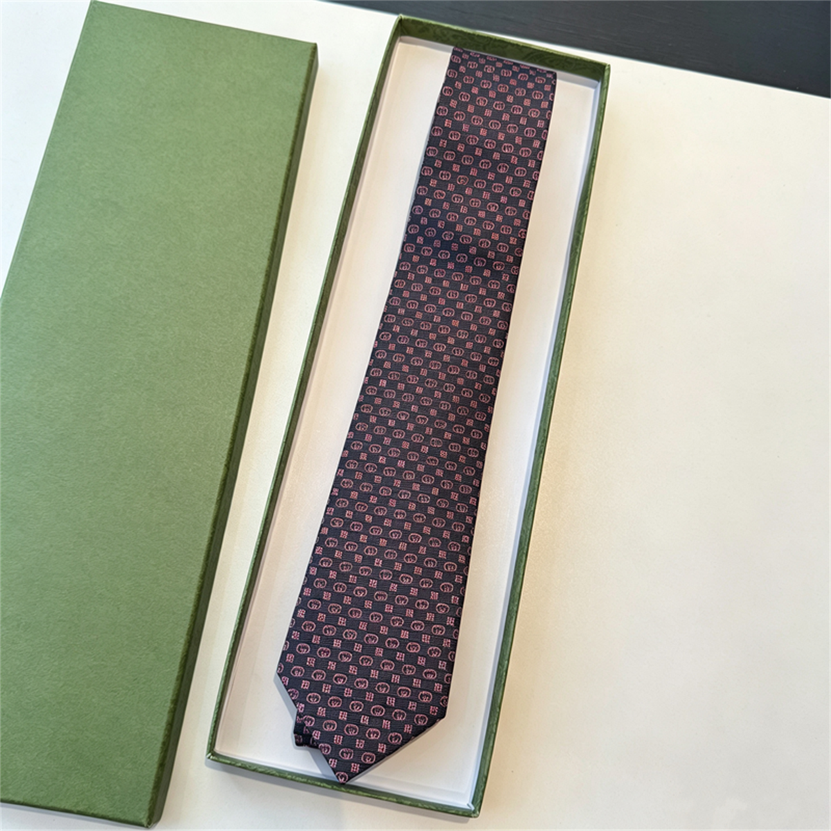 2026 Men designer tie fashion tie business tie with gift box, silk tie works in multiple scenarios wedding office and party