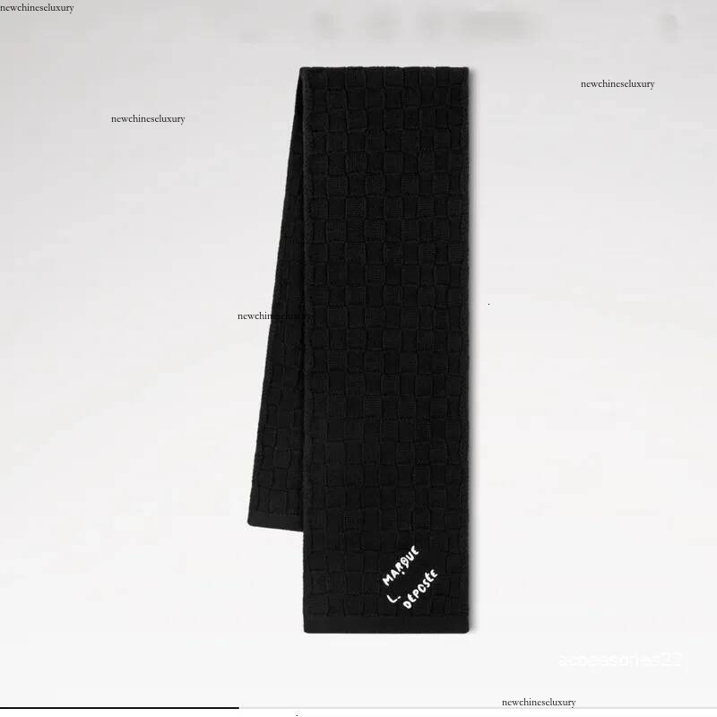 Scarves designer scarf women warm men Winter Warmth Chunky Knit Scarf Large letters scarfs jacquard weave cashmere autumn and wintercomfortable t