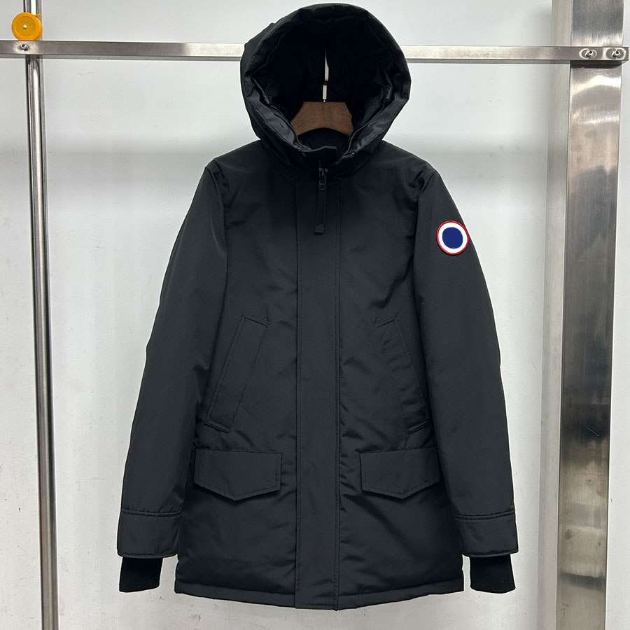 Down Jacket Designer Man Parkas Coat Women Winter Jackets Fashion Style Slim Corset Thick Outfit Windbreaker Pocket Outsize Warm Men Coats Thin O