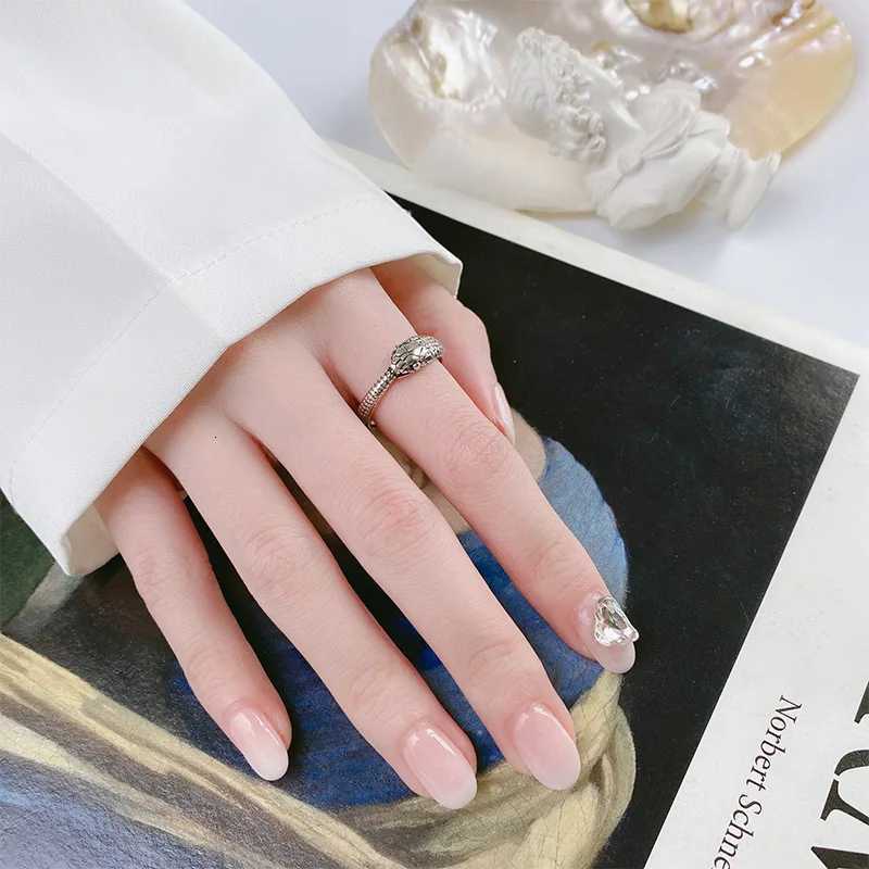 Rings New in 925 Band Sterling Silver Snake Adjustable Rings For Women Wedding Engagement Luxury Jewelry Accessories Jewellery N260924