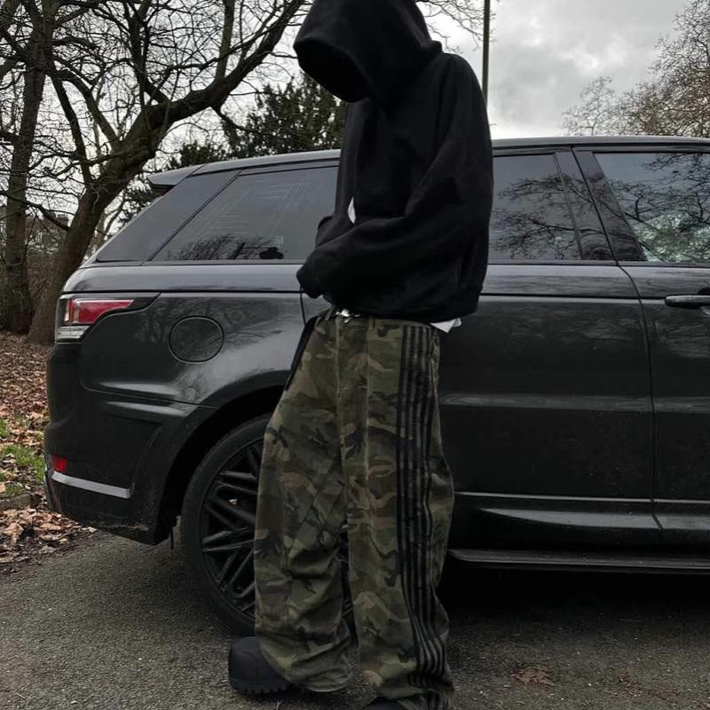 Unisex Camouflage Wide Leg Denim Trousers Vintage Washed Camo Pattern Side Three Vertical Stripe High Waist Button Zip Fly Loose Baggy Cut Streetwea