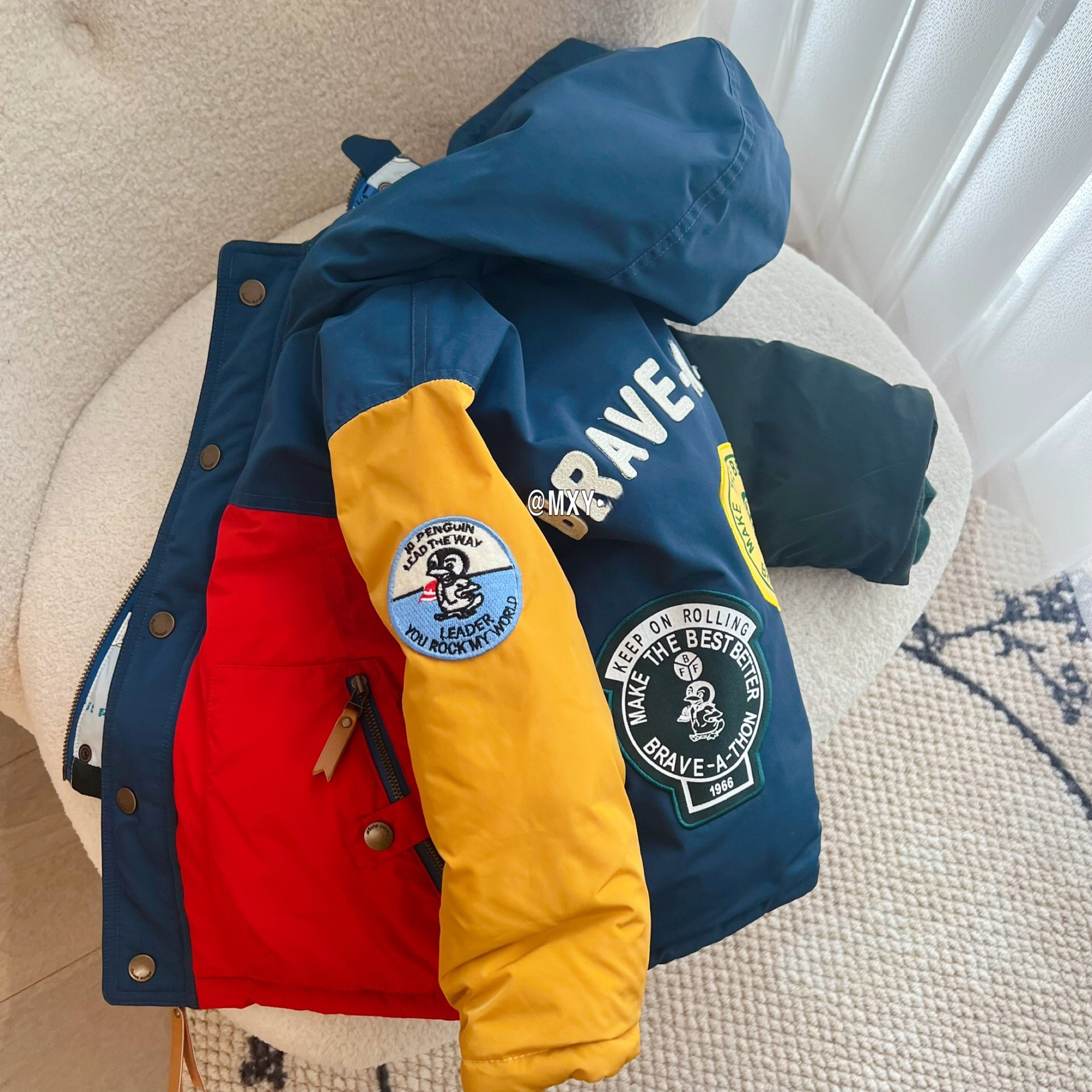 new Children's Winter Two-sided Wear Down Feather Cotton-Padded Coat Middle-sized Children's Embroidered Cotton-Padded Coat Fashionable an
