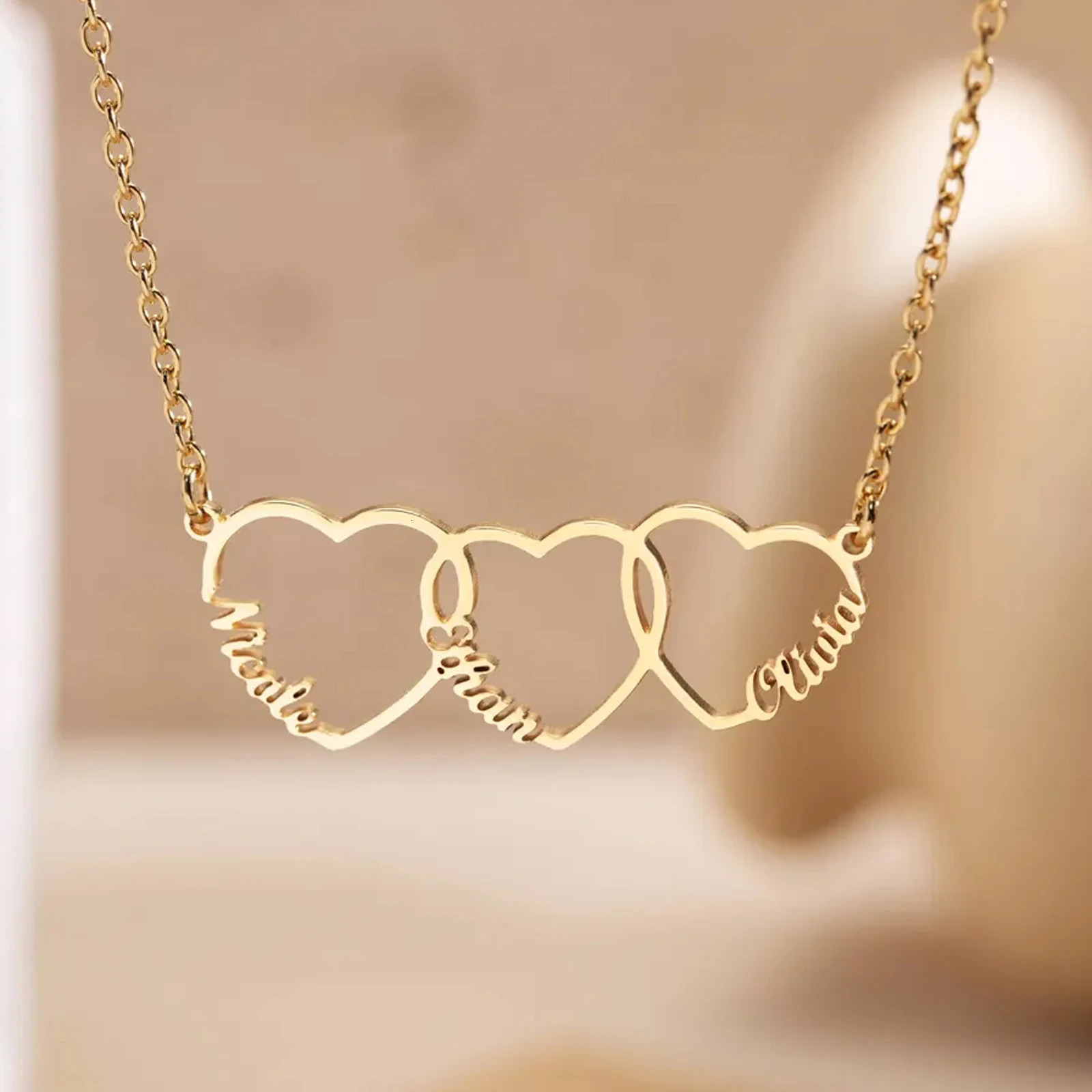 Lemegeton Personalized Heart Name Necklace Custom Triple Hearts Pendant Stainless Steel Jewelry Couple Family Mom Birthday Gifts260918