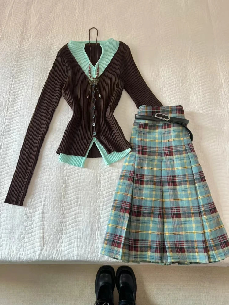 Japanese Casual Vintage Skinny 2piece Set Women High Street Knit Long Sleeve Tops Female Retro Plaid Thin Skirt Suit 260924