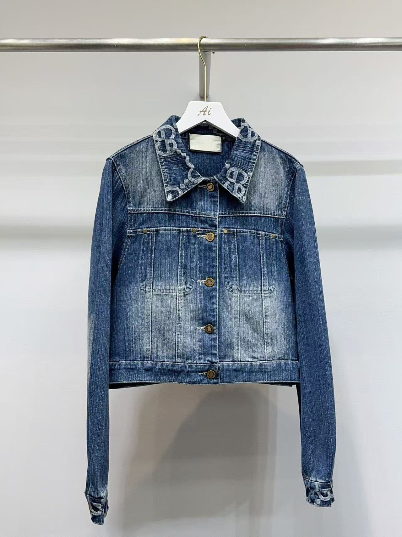 Women's Jackets 2026 Autumn New Fashionable Lapel Versatile Chic Retro Striped Denim Jacket