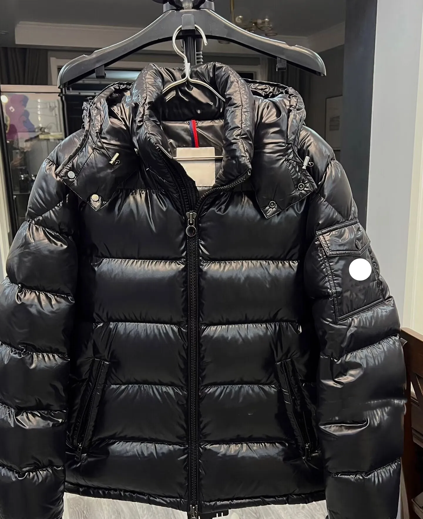 Mens Down Jacket Designer Puffer Jacket Winter Unisex Thick Slim Hooded Coat Windbreaker Classic Loose Jacket Suitable For Daily Wear Travel And Win