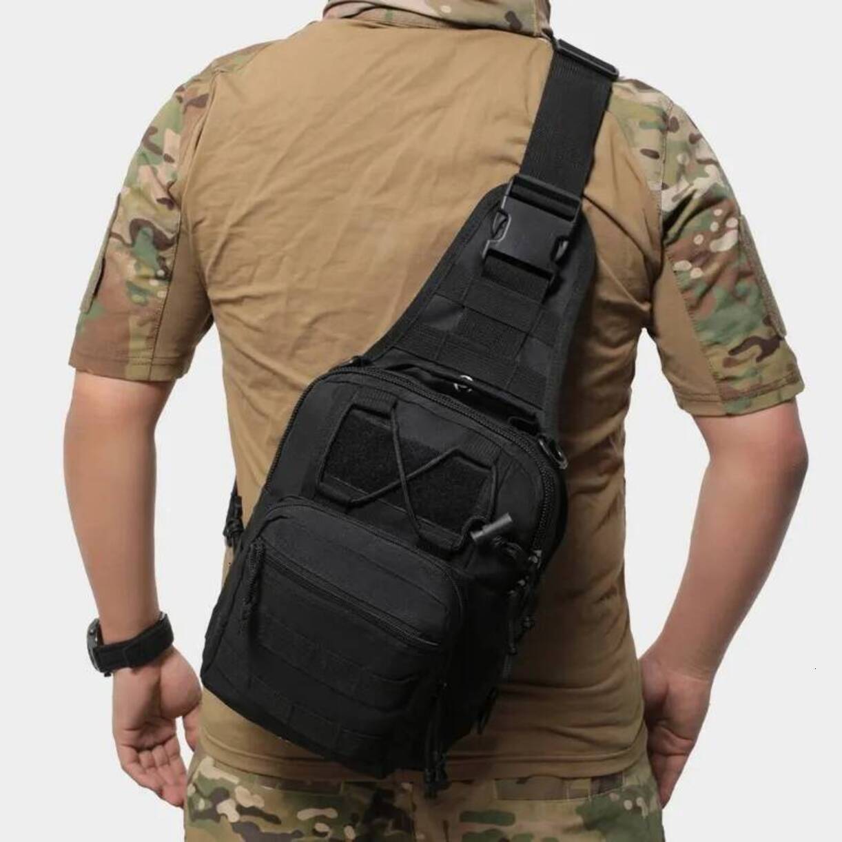 Borsa sportiva Sport * Borsa a tracolla da uomo Multifunzionale Zaino sportivo tattico portatile Borsa da petto Resistente all'usura Viaggio all'ape