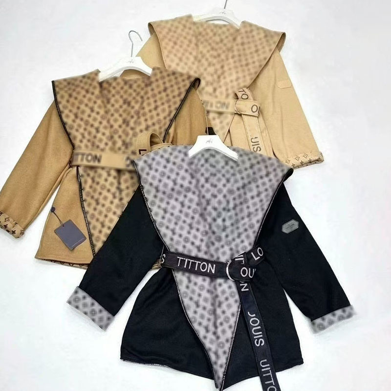 Designer women's hooded trench coat with letter and star pattern collar, tie-up long sleeves, casual yet elegant, windproof jacket.women's