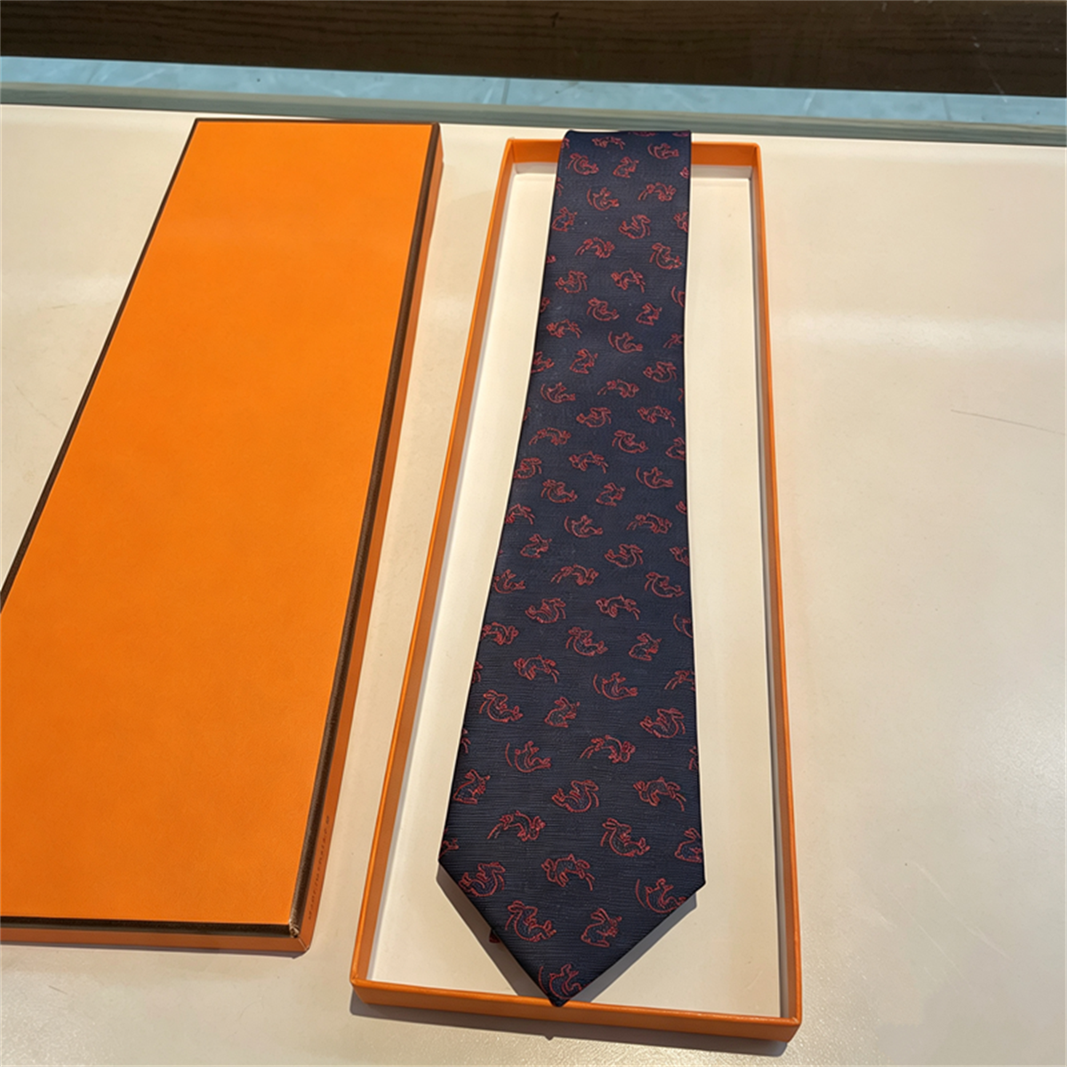 2026 Men designer tie fashion tie business tie with gift box, groom silk tie adds refined texture to wedding formal outfit