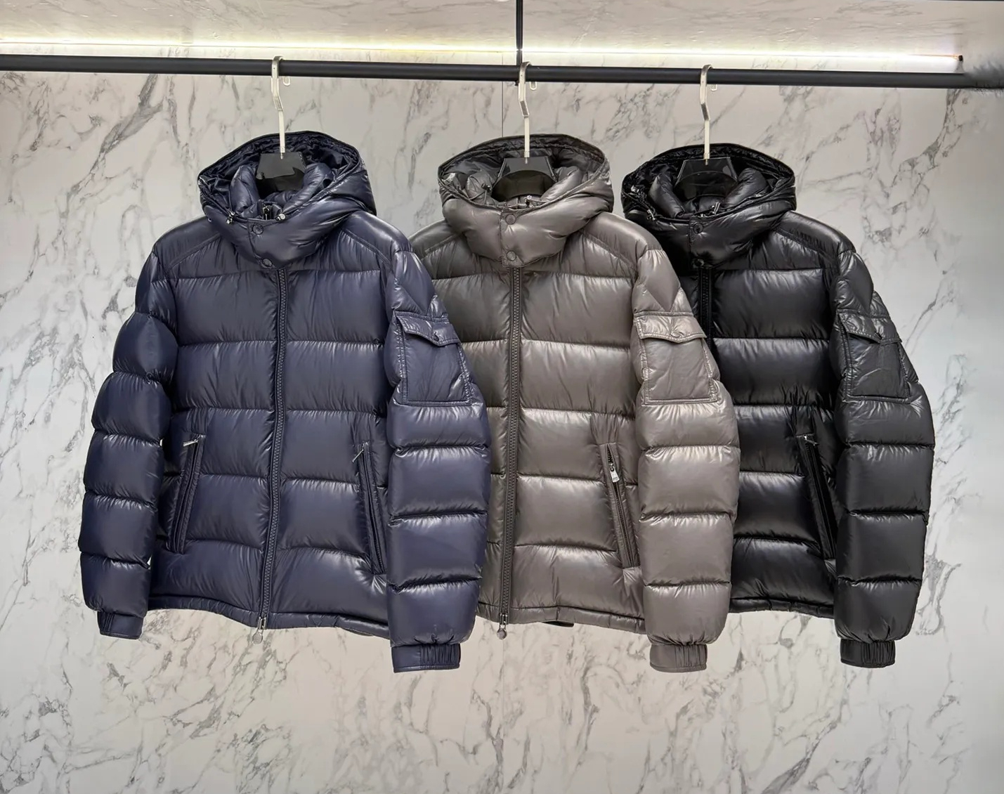 Mens coat jacket Designer brand high quality hooded glossy down jacket luxurious winter warm solid color black navy gray men's short jacket coa