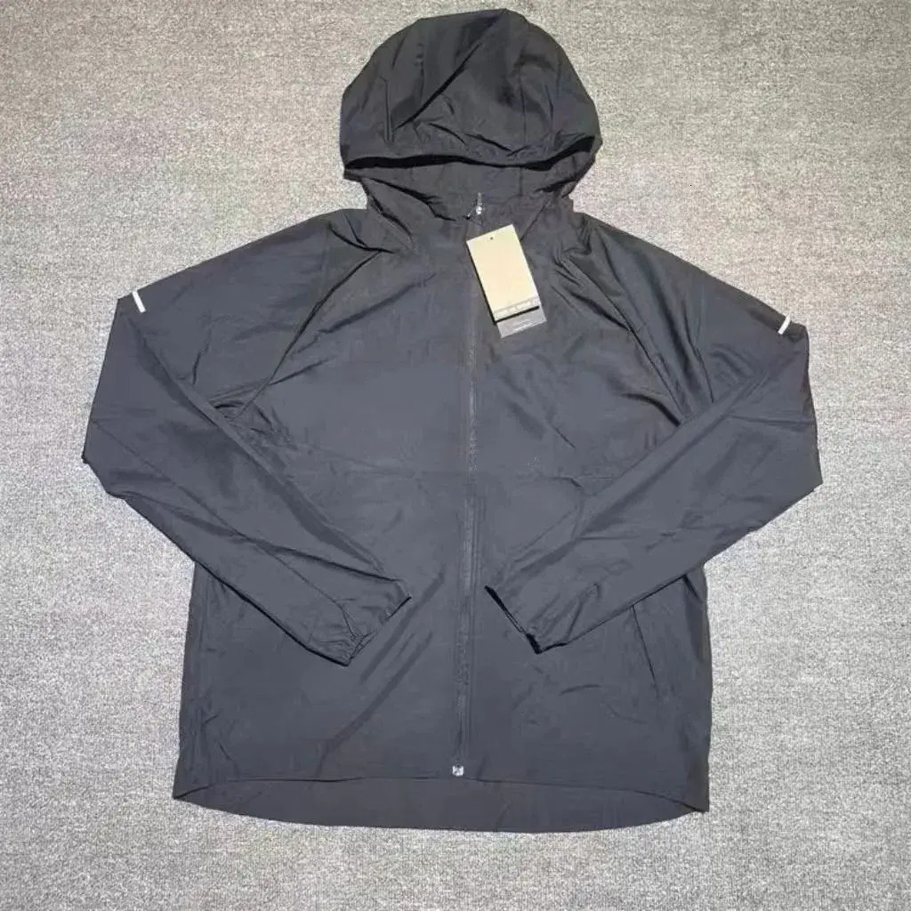 Men Short Jacket Men's Hooded Jackets Windbreaker Windproof Sportswear Lightweight Sport Running Jogger Hoodie Coat Summer outerwear Thin Sun P