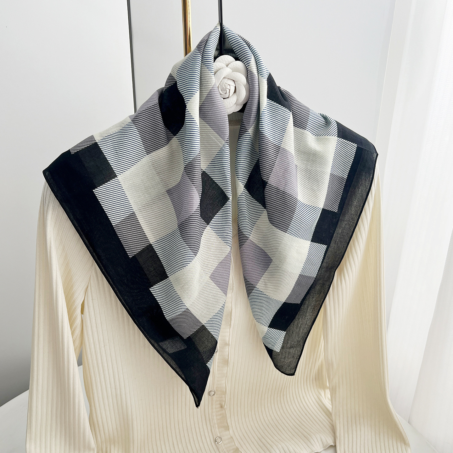 2026 new collection: elegant vintage-style pure cotton small square scarf women, perfect for spring, summer, autumn, versatile French-style neck sil